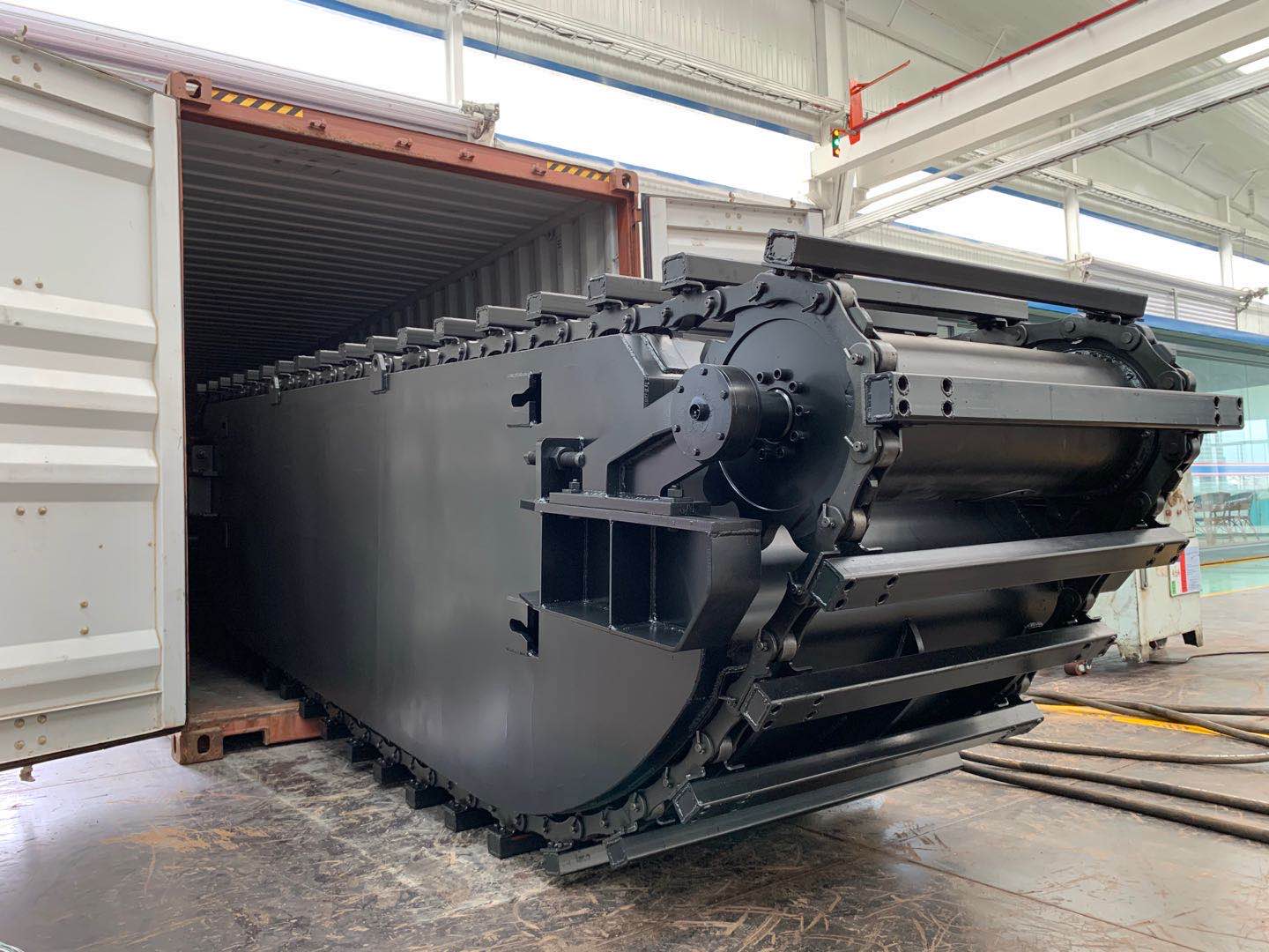 多功能水上挖掘机底盘