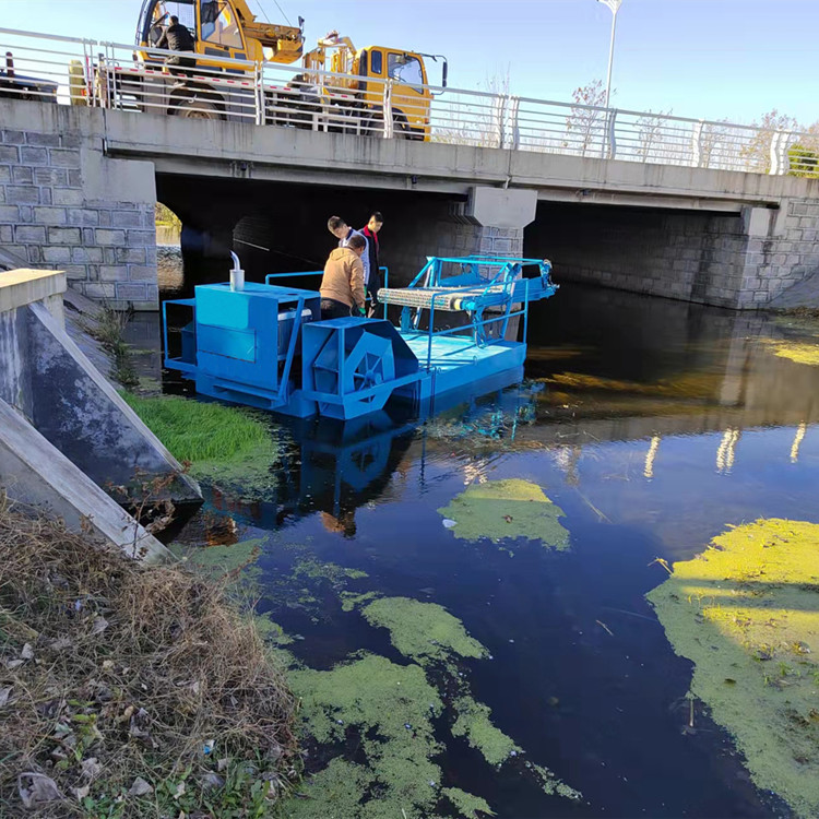 mini型半自动割草船