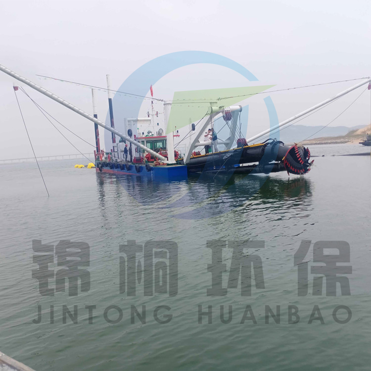 绞吸式淘金挖泥船