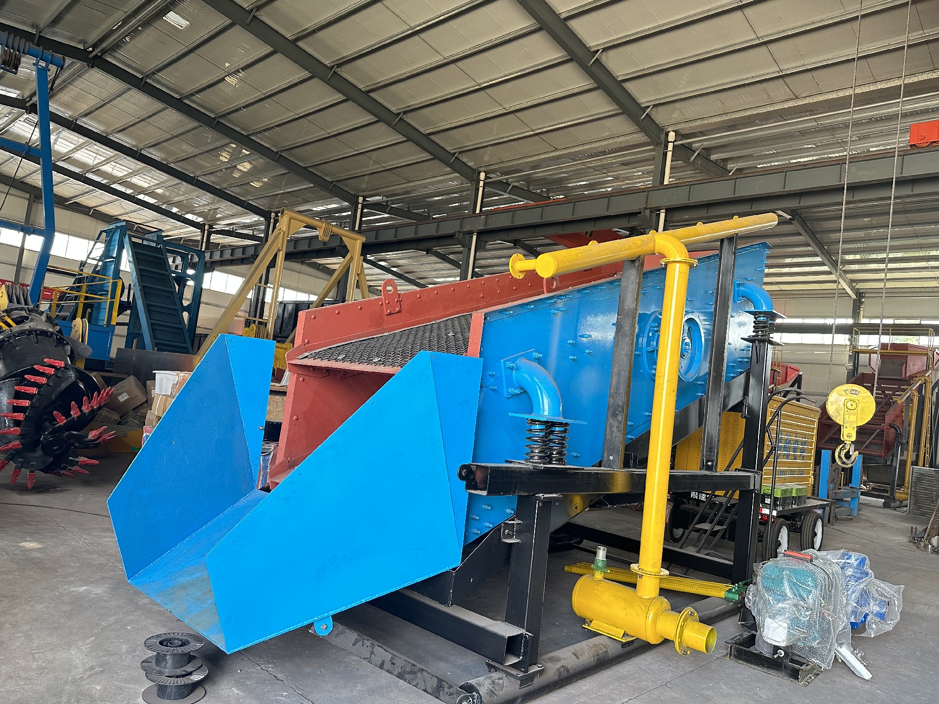 选矿筛金振动筛设备