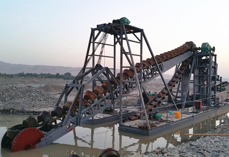 挖沙淘金船选金设备