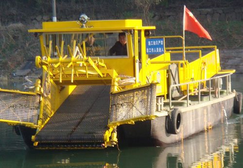 水葫芦打捞船